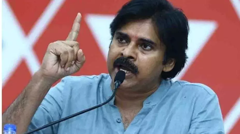 PAWAN: మహిళా కమిషన్‌ ఎక్కడ?