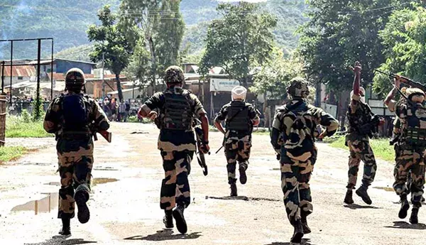 Manipur Violence: విద్యార్థుల దారుణ హత్యతో వేడెక్కిన మణిపుర్.. Manipur Violence: విద్యార్థుల దారుణ హత్యతో వేడెక్కిన మణిపుర్..