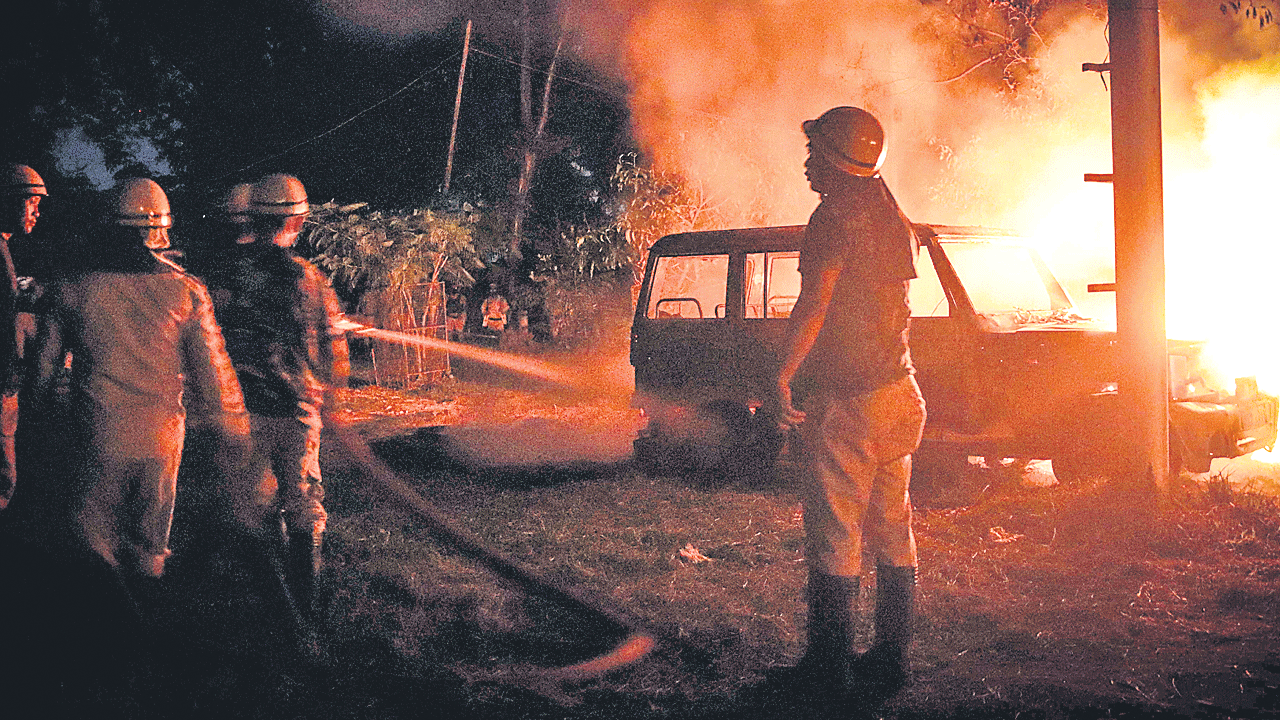 Manipur Violence: రాత్రి వేళ ముఖ్యమంత్రి నివాసం ముట్టడి ప్రయత్నం