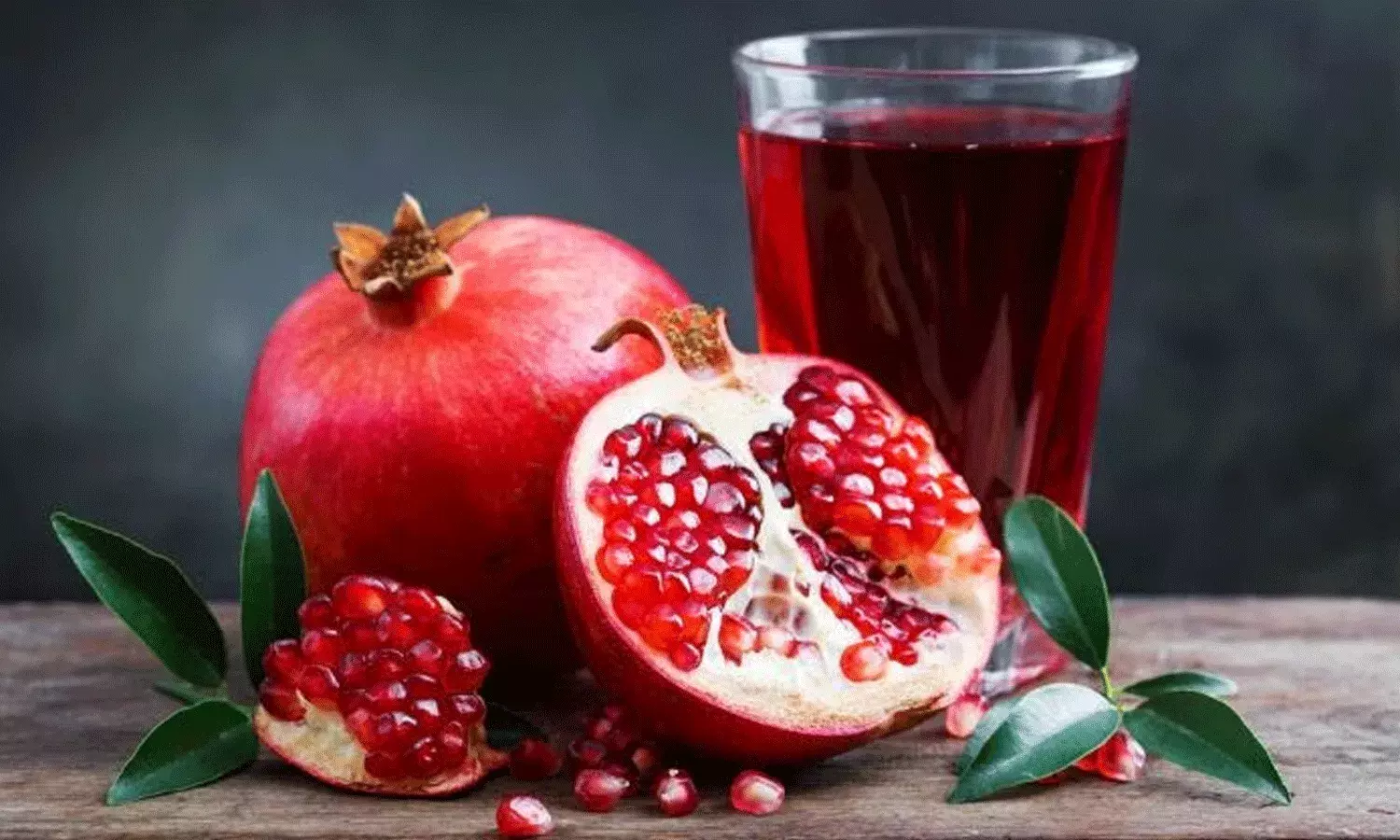 గుండె ఆరోగ్యానికి దానిమ్మ.. 5 అద్భుతమైన ప్రయోజనాలు గుండె ఆరోగ్యానికి దానిమ్మ.. 5 అద్భుతమైన ప్రయోజనాలు