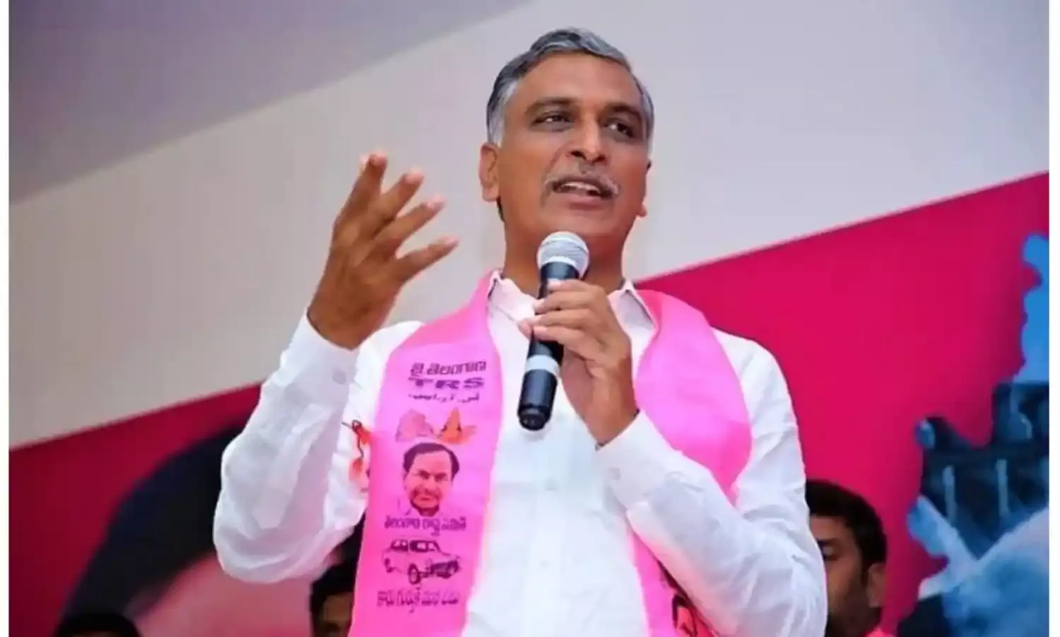 HARISH: చంద్రబాబు అరెస్ట్ దురదృష్టకరం: హరీశ్రావు HARISH: చంద్రబాబు అరెస్ట్ దురదృష్టకరం: హరీశ్రావు