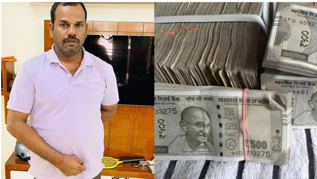 ACB: ట్రంకు పెట్టె నిండా నోట్ల కట్టలు