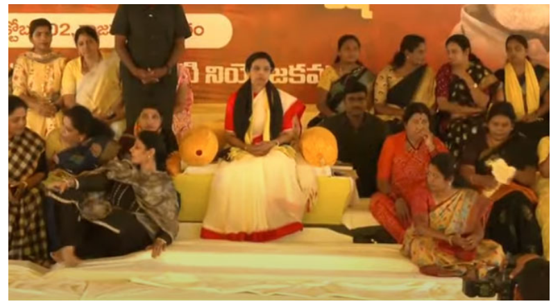 TDP DEEKSHA: నారా భువనేశ్వరి సత్యమేవ జయతే దీక్ష