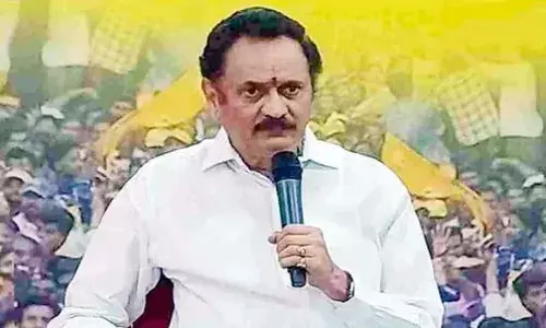 AP HIGH COURT: కోర్టు కళ్లు మూసుకుని ఉండదు..