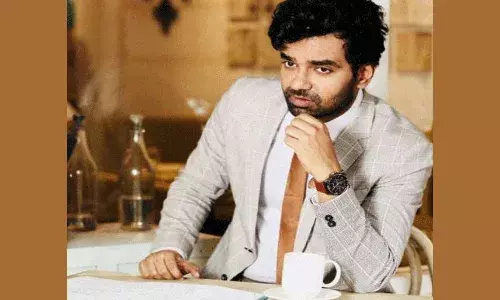 యాక్టింగ్ పై మక్కువతో ఉద్యోగానికి రాజీనామా చేసిన ఐఏఎస్ అధికారి యాక్టింగ్ పై మక్కువతో ఉద్యోగానికి రాజీనామా చేసిన ఐఏఎస్ అధికారి