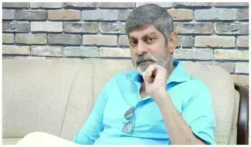 Jagapathi Babu: అభిమానం, ప్రేమ కంటే ఆశ ఎక్కువైందంటూ విచారం Jagapathi Babu: అభిమానం, ప్రేమ కంటే ఆశ ఎక్కువైందంటూ విచారం
