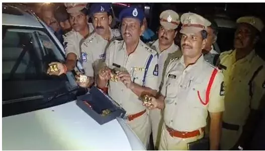 TS ELECTONS: అలా కోడ్ కూసింది.. ఇలా డబ్బు దొరికింది TS ELECTONS: అలా కోడ్ కూసింది.. ఇలా డబ్బు దొరికింది