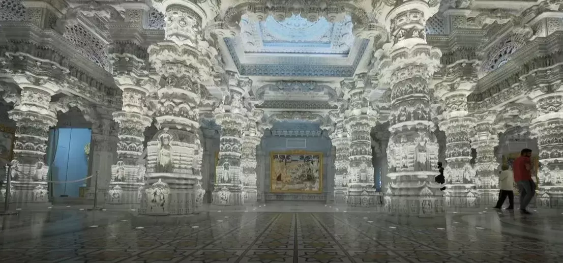 Largest Hindu Temple: న్యూజెర్సీలో అక్షర్ధామ్ ఆలయం Largest Hindu Temple: న్యూజెర్సీలో అక్షర్ధామ్ ఆలయం