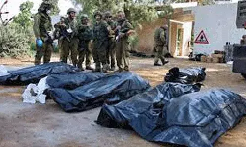 యుద్దం సృష్టిస్తున్న బీభత్సం.. 40 మంది పసిబిడ్డలు హతం యుద్దం సృష్టిస్తున్న బీభత్సం.. 40 మంది పసిబిడ్డలు హతం