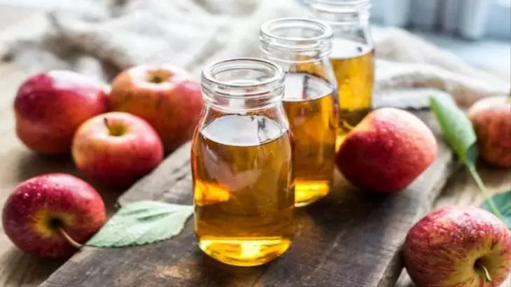 apple cider vinegar బొడ్డు కొవ్వును కరిగించేందుకు యాపిల్ సైడర్ వెనిగర్
