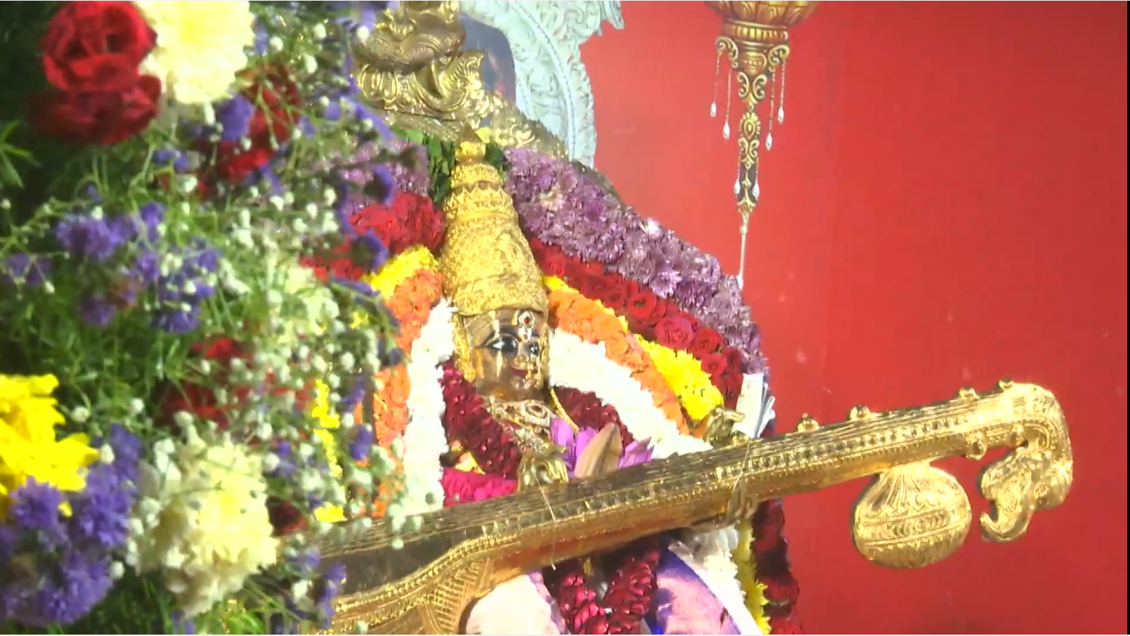 INDRAKEELADRI: సరస్వతీదేవి అలంకారంలో అమ్మవారు