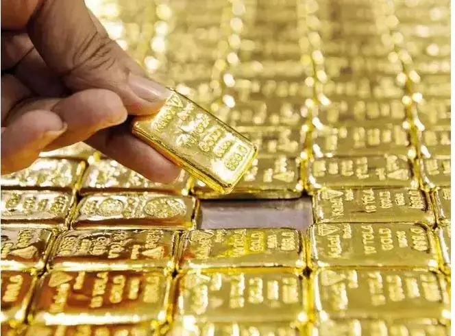 IT RAIDS: రూ.300 కిలోల బంగారం సీజ్ IT RAIDS: రూ.300 కిలోల బంగారం సీజ్