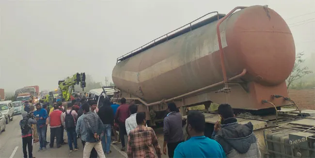 Road Accident: కర్ణాటకలో  ఘోర రోడ్డు ప్రమాదం Road Accident: కర్ణాటకలో  ఘోర రోడ్డు ప్రమాదం