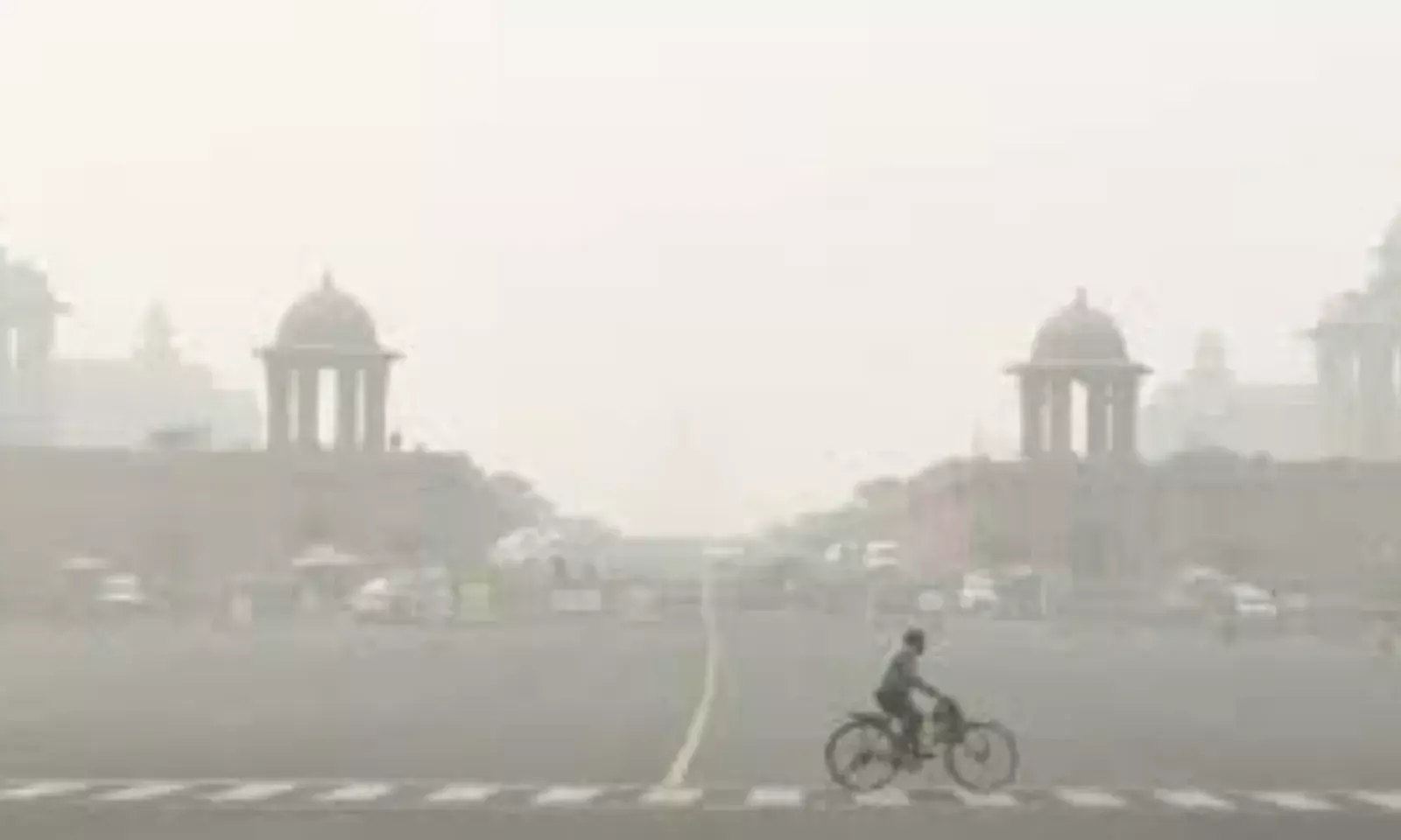 Delhi:  భారీగా పెరిగిన వాయు కాలుష్యం.. స్వచ్ఛమైన గాలికి  కొర‌త