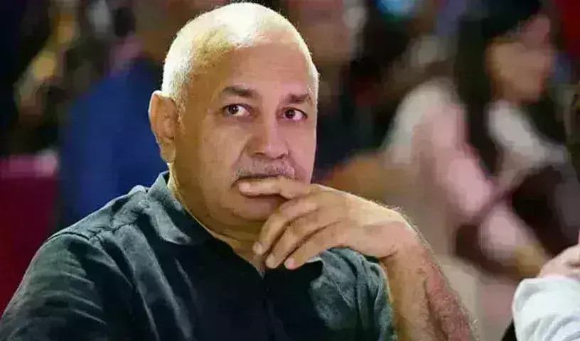 Manish Sisodia: లిక్కర్ స్కామ్ కేసుల్లో సిసోడియాకు ఎదురుదెబ్బ.. Manish Sisodia: లిక్కర్ స్కామ్ కేసుల్లో సిసోడియాకు ఎదురుదెబ్బ..