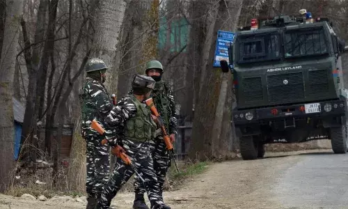 Migrant worker Shot Dead by Terrorists : వలస కార్మికుడిని కాల్చిచంపిన ఉగ్రవాదులు