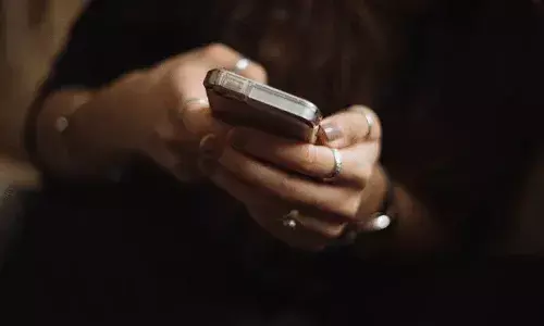 SIM స్వాపింగ్ స్కామ్ అంటే ఏమిటి.. మిమ్మల్ని మీరు ఎలా రక్షించుకోవాలి SIM స్వాపింగ్ స్కామ్ అంటే ఏమిటి.. మిమ్మల్ని మీరు ఎలా రక్షించుకోవాలి