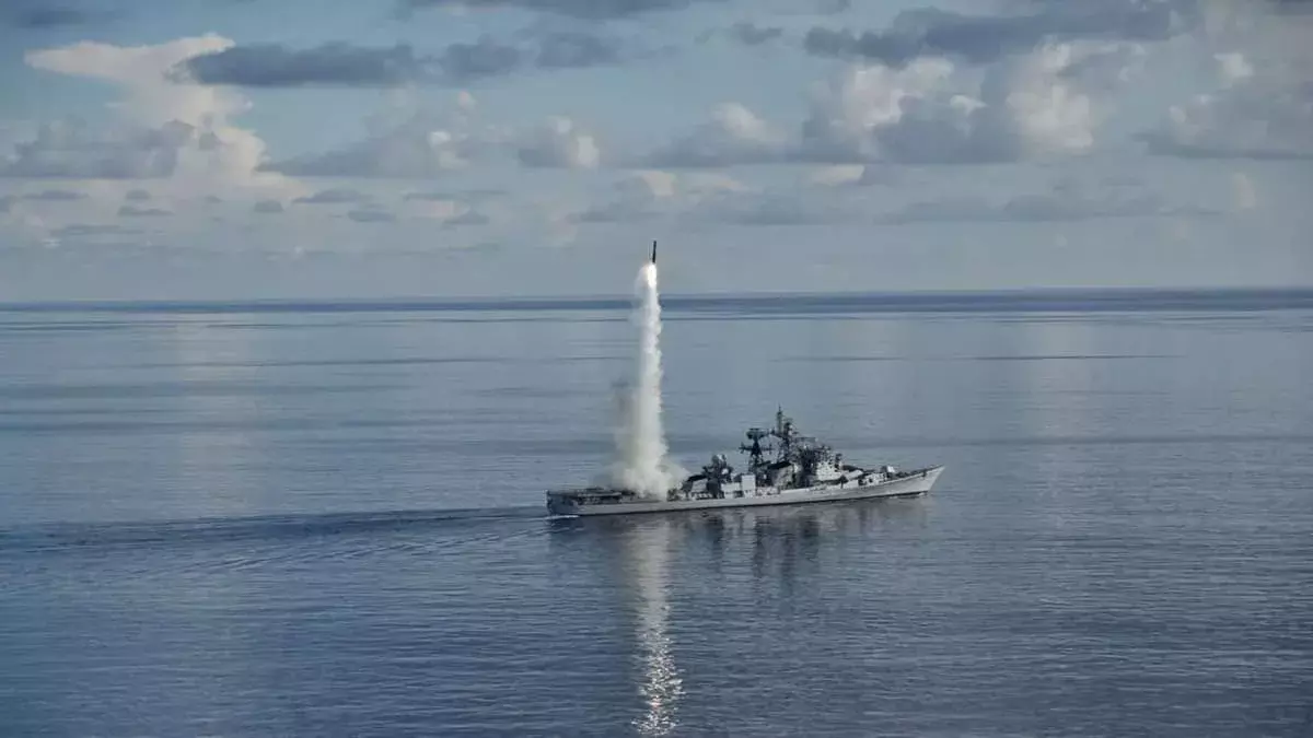 Successfully Test-Fires BrahMos Missile : విజయవంతంగా బ్రహ్మోస్ క్షిపణి ప్రయోగం Successfully Test-Fires BrahMos Missile : విజయవంతంగా బ్రహ్మోస్ క్షిపణి ప్రయోగం