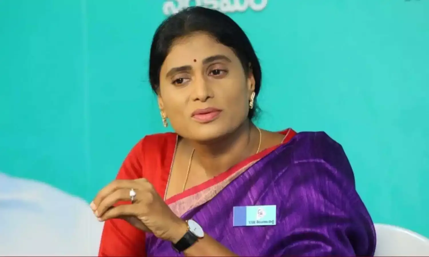 YSRTP ఎన్నికల పోటీ కి దూరంగా ఉంటాం - వైఎస్ షర్మిల YSRTP ఎన్నికల పోటీ కి దూరంగా ఉంటాం - వైఎస్ షర్మిల