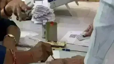 Telangana assembly polls: తొలిరోజు వంద నామినేషన్లు Telangana assembly polls: తొలిరోజు వంద నామినేషన్లు