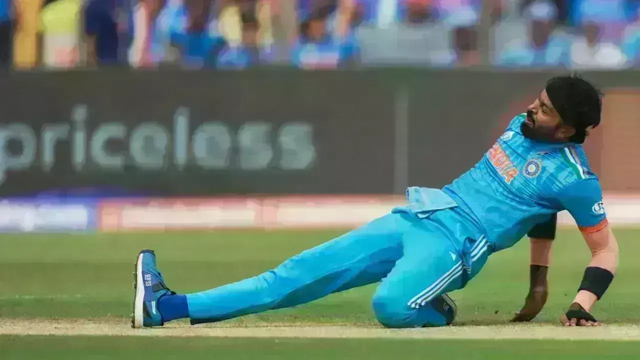 Hardik Pandya: ప్రపంచకప్కు దూరం కావడంపై ఆవేదన Hardik Pandya: ప్రపంచకప్కు దూరం కావడంపై ఆవేదన