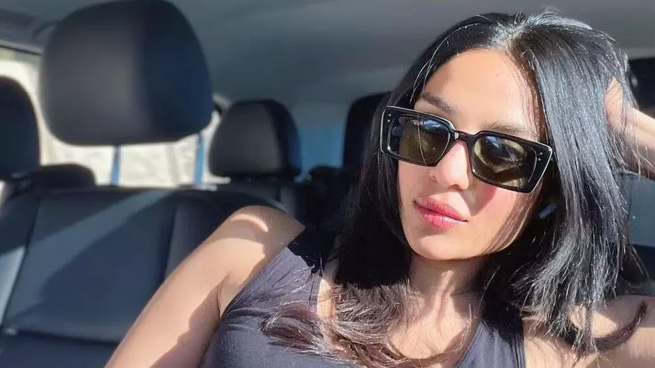 Sobhita Dhulipala : మీ ఇంటి బయట ట్రాఫిక్ను క్లియర్ చేయండి : మల్హోత్రాకు శోభితా కంప్లైంట్ Sobhita Dhulipala : మీ ఇంటి బయట ట్రాఫిక్ను క్లియర్ చేయండి : మల్హోత్రాకు శోభితా కంప్లైంట్