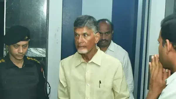 Chandrababu: ఫైబర్ నెట్ కేసులో  ముందస్తు బెయిల్ పిటిషన్ వాయిదా Chandrababu: ఫైబర్ నెట్ కేసులో  ముందస్తు బెయిల్ పిటిషన్ వాయిదా
