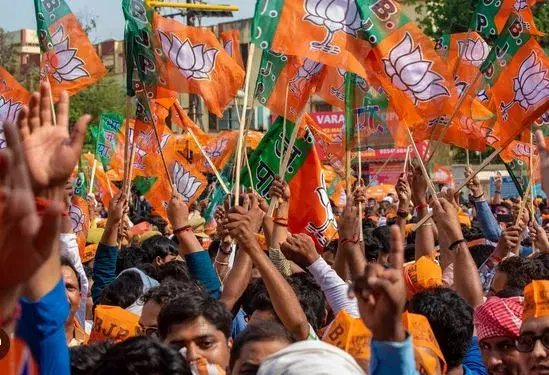 BJP: నేడు బీజేపీ ఆభ్యర్థుల నామినేషన్లు BJP: నేడు బీజేపీ ఆభ్యర్థుల నామినేషన్లు
