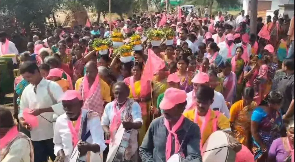 TS ELECTION: పార్టీల హోరు.. ప్రచార జోరు TS ELECTION: పార్టీల హోరు.. ప్రచార జోరు