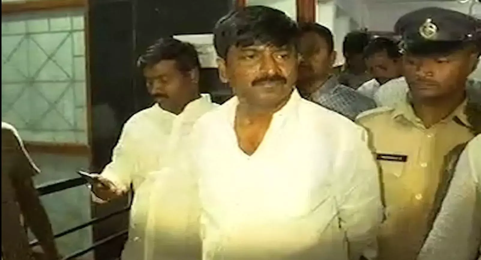 ARREST: టీడీపీ నేత బీటెక్‌ రవి అరెస్ట్‌