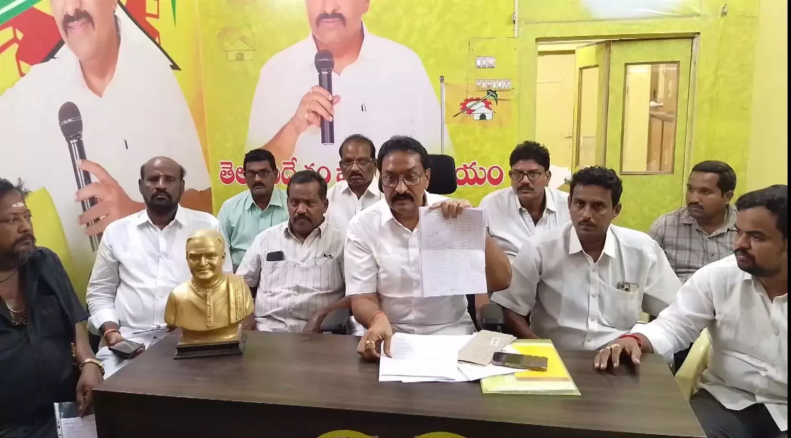 VOTES: టీడీపీ ఓట్లు తొలగించే కుట్ర