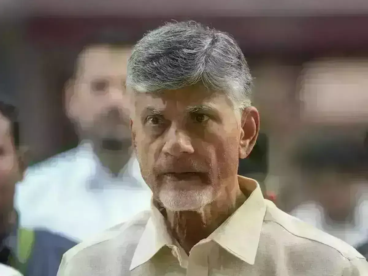 Chandra babu : రాజకీయ కక్షతో చంద్రబాబుపై తప్పుడు కేసులు- న్యాయవాదులు Chandra babu : రాజకీయ కక్షతో చంద్రబాబుపై తప్పుడు కేసులు- న్యాయవాదులు