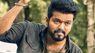 Leo : మరో 100 థియేటర్ల లో రీ రిలీజ్..!