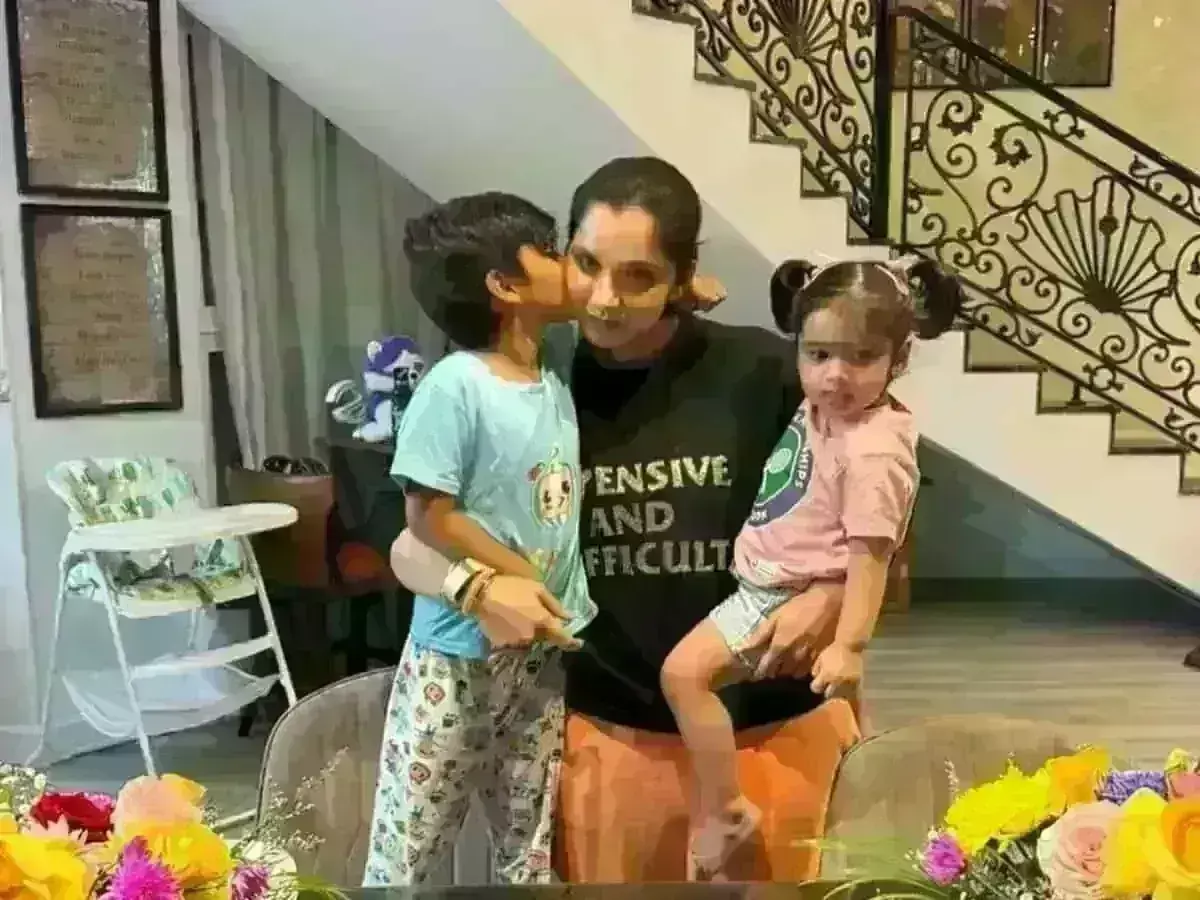 Sania Mirza Bday : దుబాయ్ లో ఘనంగా మాజీ టెన్నిస్ దిగ్గజం బర్త్ డే సెలబ్రేషన్స్