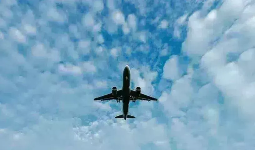 Imphal: ఇంఫాల్ గగనతలంలో కలకలం..