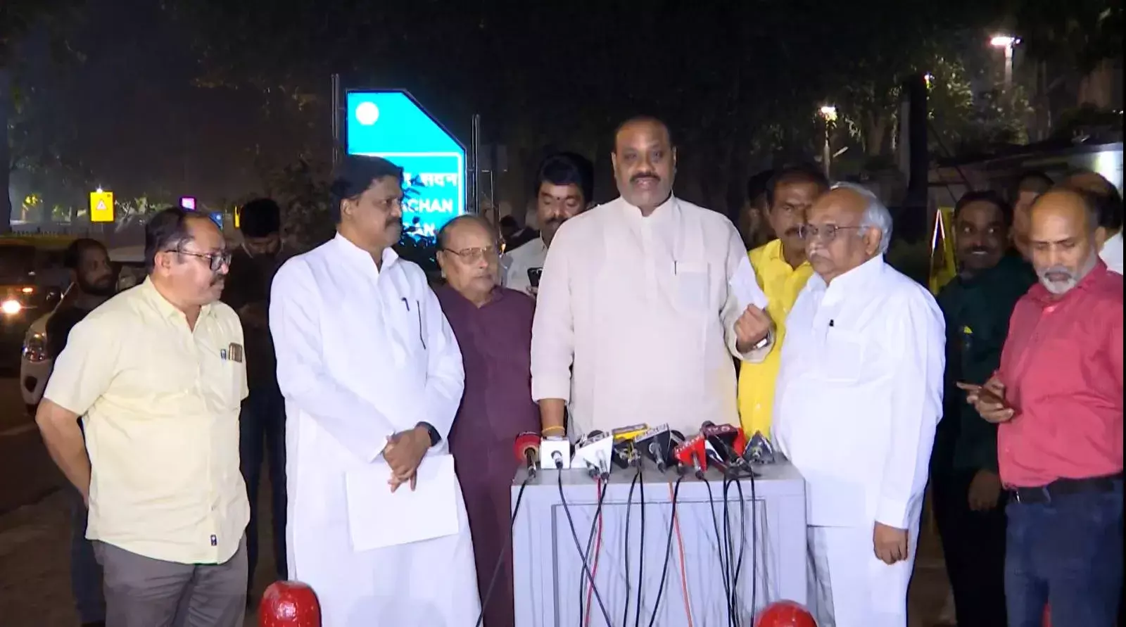 TDP: ఓట్ల అక్రమాలపై సీఈసీకి టీడీపీ ఫిర్యాదు