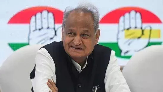 Rajasthan polls: అధికారంలోకి వస్తే కులగణన,రైతులకు వడ్డీ లేని రుణాలు, మద్దతు ధర Rajasthan polls: అధికారంలోకి వస్తే కులగణన,రైతులకు వడ్డీ లేని రుణాలు, మద్దతు ధర