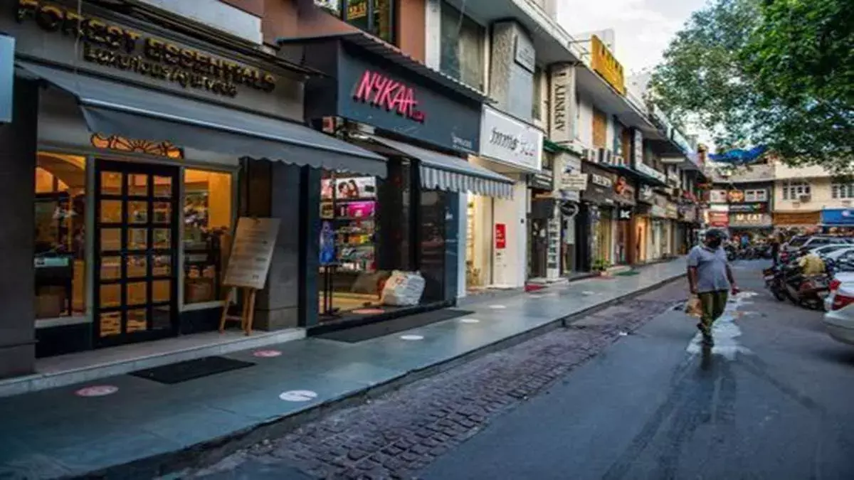 Khan Market to New Yorks Fifth Avenue: ప్రపంచంలోనే టాప్ 5 అత్యంత ఖరీదైన షాపింగ్ స్ట్రీట్స్ ఇవే Khan Market to New Yorks Fifth Avenue: ప్రపంచంలోనే టాప్ 5 అత్యంత ఖరీదైన షాపింగ్ స్ట్రీట్స్ ఇవే