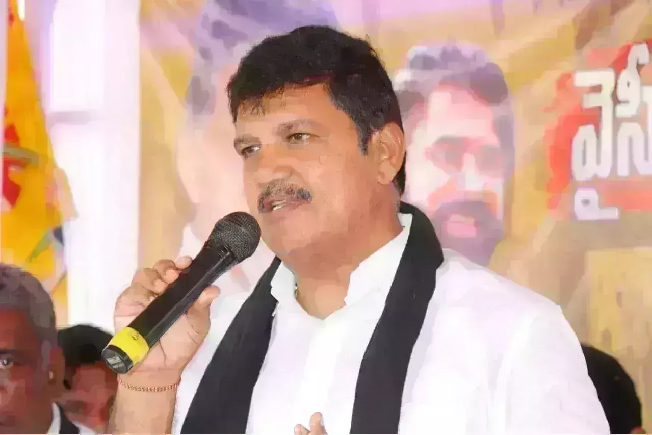 Dhulipala Narendra :  ధూళిపాళ్ల నరేంద్రకు హైకోర్టులో ఊరట