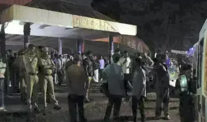 Kochi Stampede :  కేరళ కొచ్చిన్ యూనివర్సిటీ ఫెస్టివల్ లో తొక్కిసలాట.. Kochi Stampede :  కేరళ కొచ్చిన్ యూనివర్సిటీ ఫెస్టివల్ లో తొక్కిసలాట..