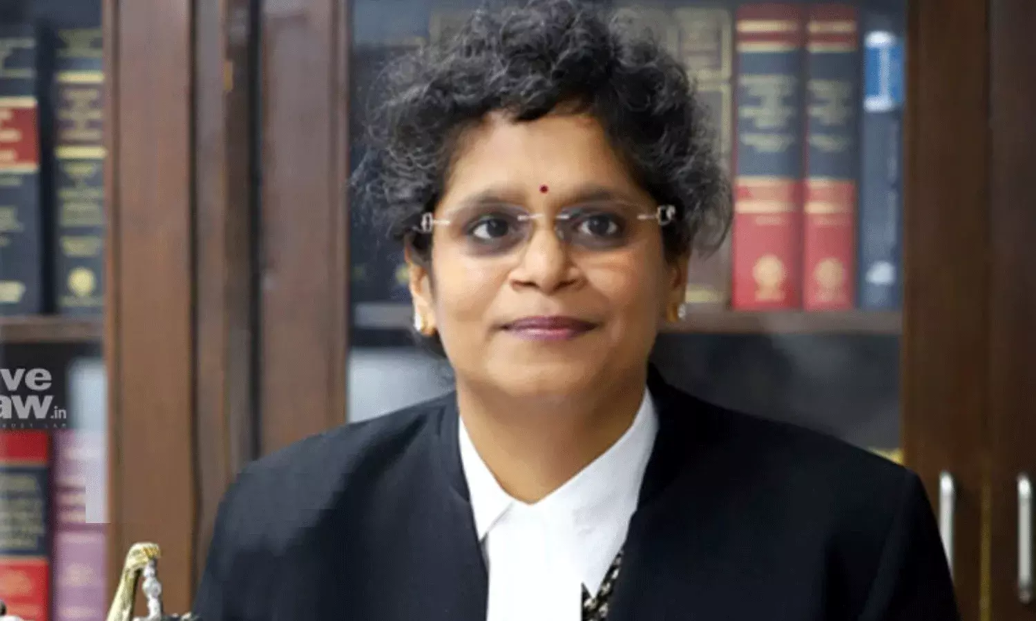 న్యాయమూర్తులు రోజుకు 14-15 గంటలు పని చేస్తారు: జస్టిస్ ప్రతిభా సింగ్ న్యాయమూర్తులు రోజుకు 14-15 గంటలు పని చేస్తారు: జస్టిస్ ప్రతిభా సింగ్