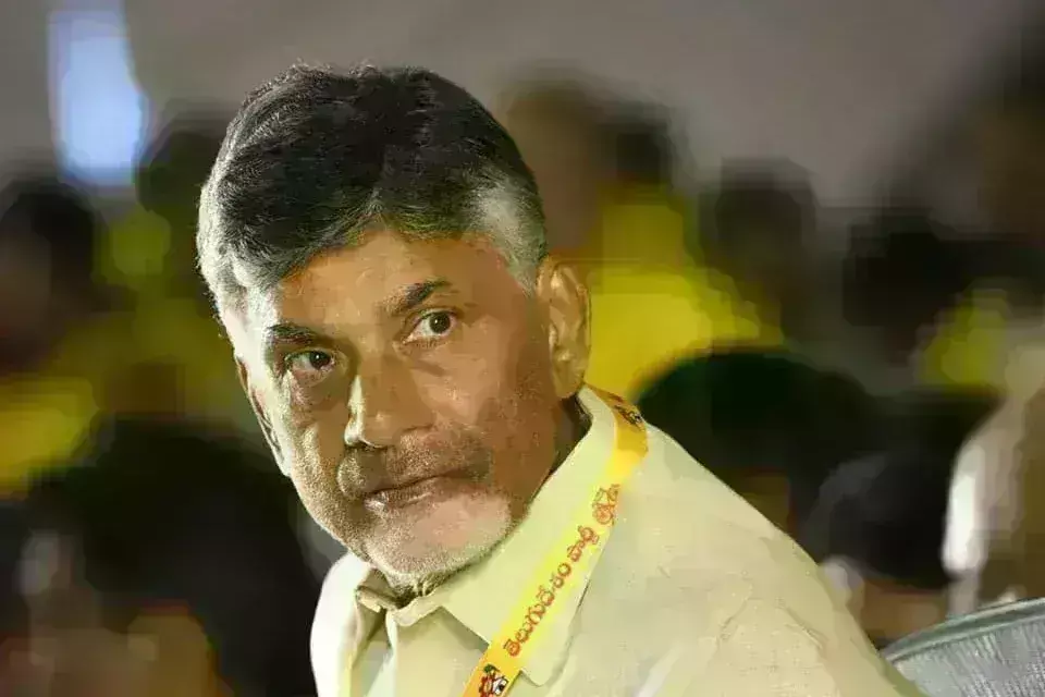 Undavalli Petition: స్కిల్ కేసులో ఉండవల్లి పిటిషన్ విచారణ Undavalli Petition: స్కిల్ కేసులో ఉండవల్లి పిటిషన్ విచారణ
