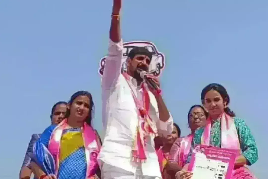 Padi Kaushik Reddy: బీఆర్ఎస్ అభ్యర్థి పాడి కౌశిక్రెడ్డి వ్యాఖ్యలపై ఈసీ సీరియస్ Padi Kaushik Reddy: బీఆర్ఎస్ అభ్యర్థి పాడి కౌశిక్రెడ్డి వ్యాఖ్యలపై ఈసీ సీరియస్