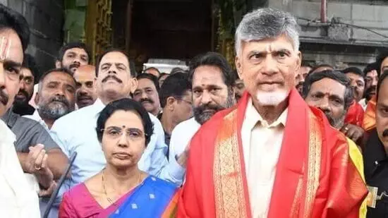 Chandrababu: తిరుమల శ్రీవారిని దర్శించుకున్న చంద్రబాబు Chandrababu: తిరుమల శ్రీవారిని దర్శించుకున్న చంద్రబాబు