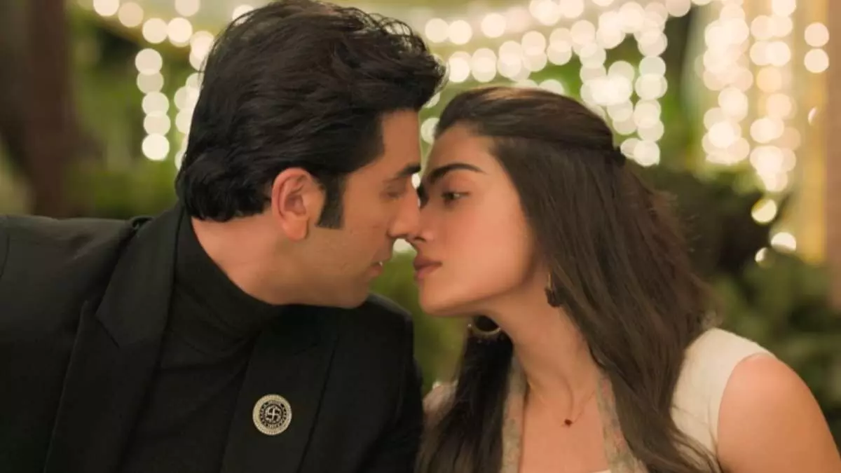Intimate Scenes from Animal : వైరలవుతోన్న మూవీలోని రొమాంటిక్ సీన్స్ Intimate Scenes from Animal : వైరలవుతోన్న మూవీలోని రొమాంటిక్ సీన్స్