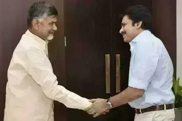 Chandrababu: చంద్రబాబుతో పవన్ కల్యాణ్ భేటీ Chandrababu: చంద్రబాబుతో పవన్ కల్యాణ్ భేటీ