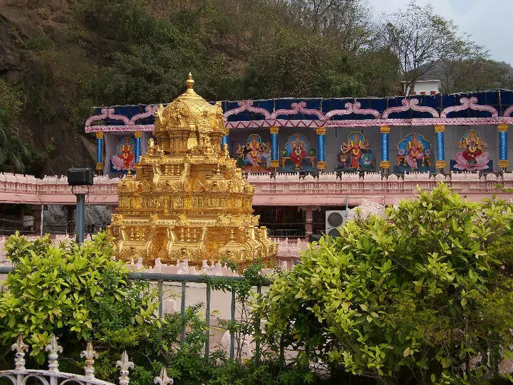 Indrakeeladri: ఇంద్రకీలాద్రిపై మరోసారి దేవాదాయశాఖ విచారణ Indrakeeladri: ఇంద్రకీలాద్రిపై మరోసారి దేవాదాయశాఖ విచారణ