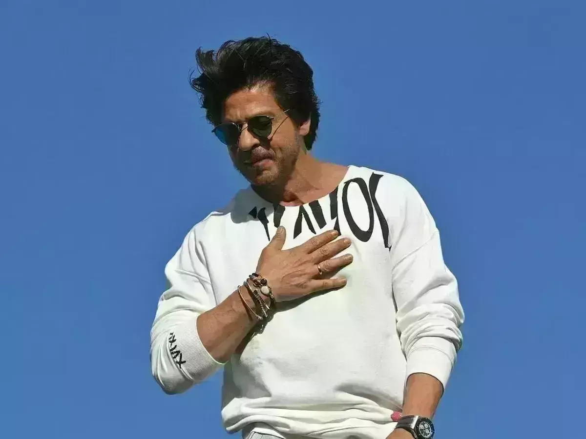 Shah Rukh Khan : టాప్ 50 ఆసియన్ సెలబ్రిటీల జాబితాలో చోటు Shah Rukh Khan : టాప్ 50 ఆసియన్ సెలబ్రిటీల జాబితాలో చోటు
