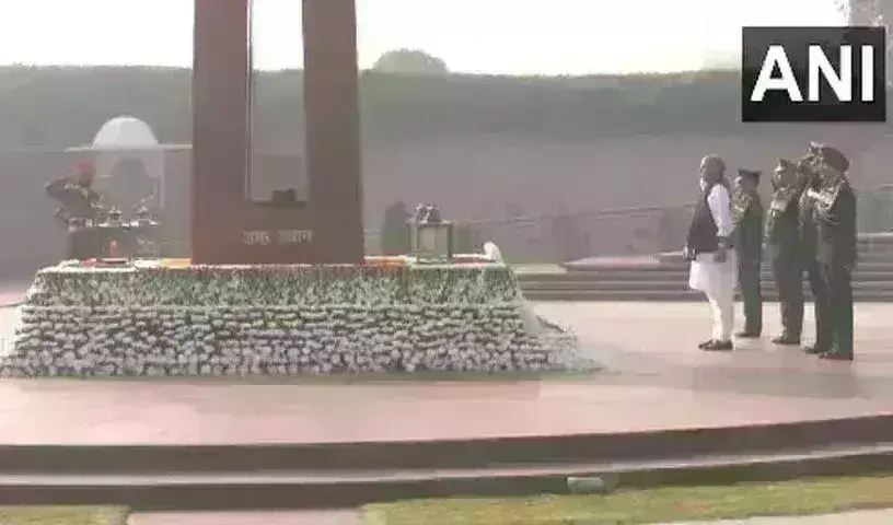 Vijay Diwas : విజయ్ దివస్ సందర్భంగా అమర జవాన్లకు నివాళులు Vijay Diwas : విజయ్ దివస్ సందర్భంగా అమర జవాన్లకు నివాళులు