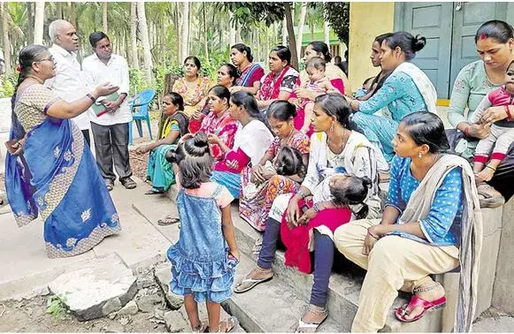 AP: అంగన్వాడీల పోరుపై ఉక్కుపాదం